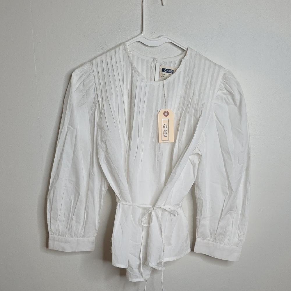 Uqnatu Pintuck White Pleated Blouse with Tie Waist NWT